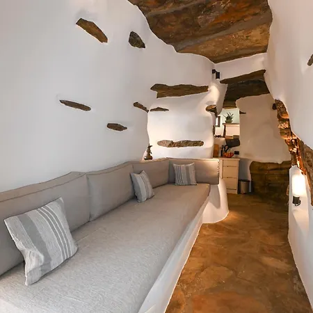 M&k Kele Zannel Seaside Serenity בית נופש