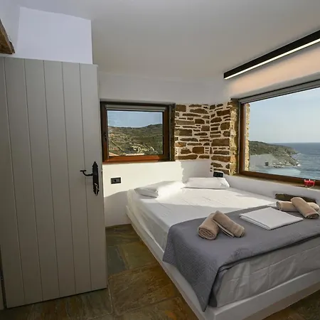 M&k Kele Zannel Seaside Serenity Kardhianí